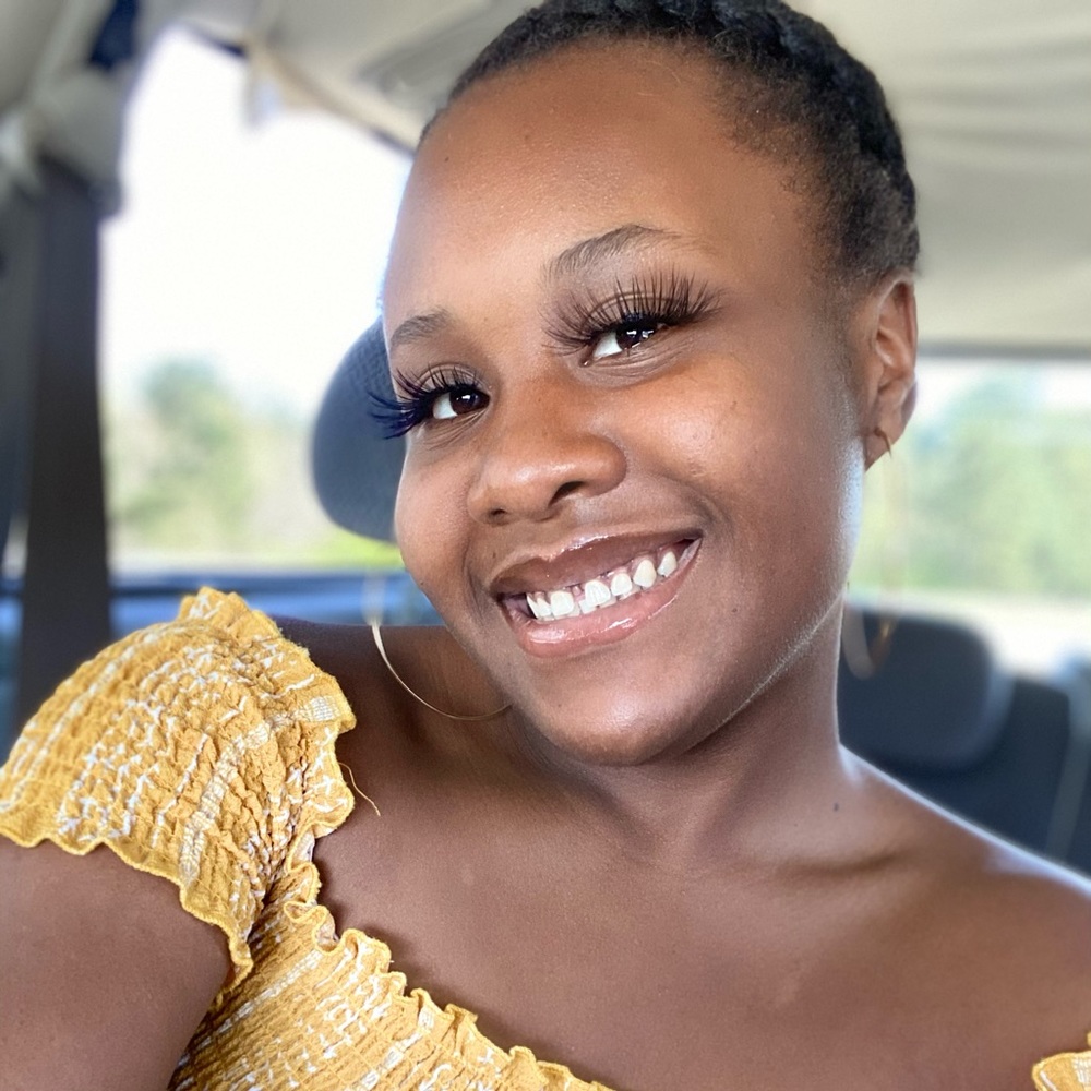 Meet your Posher, Doneisha